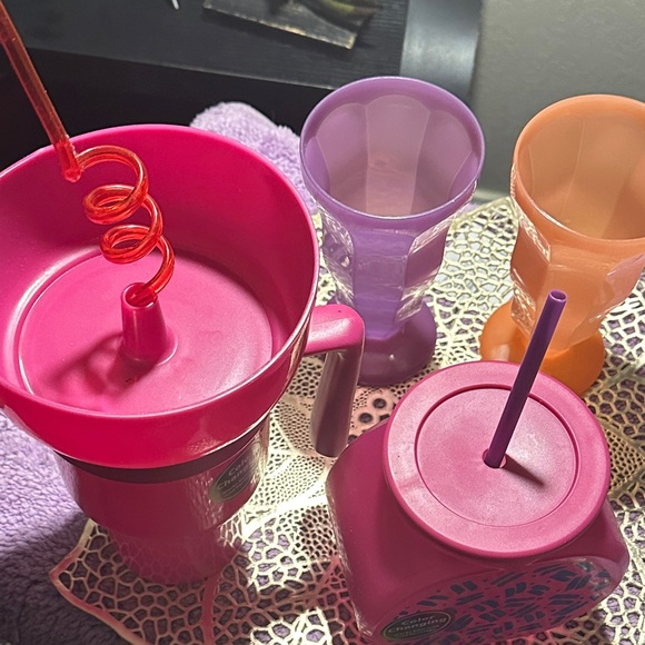 Color Changing Drinkware Set - Picture 3 of 3